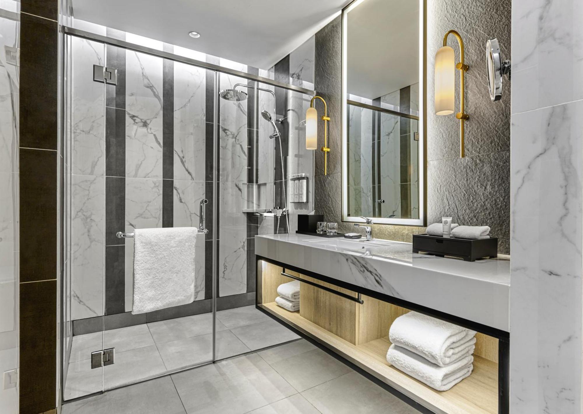 Hyatt Place Makassar Macáçar Exterior foto